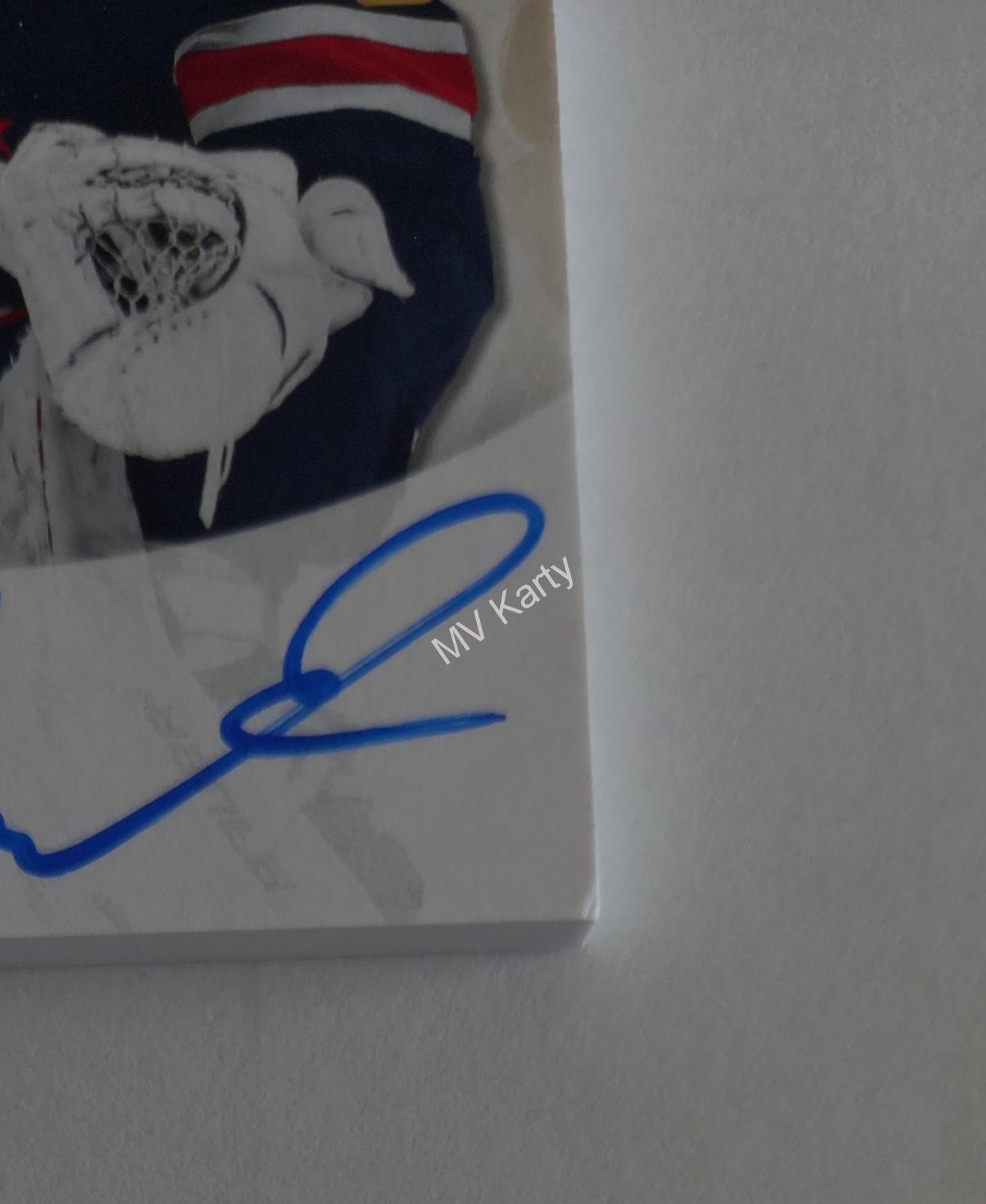 2020-21 SP Authentic - Limited Future Watch Autograph Patch #FWAP-VV  Future Watch - Vitek Vanecek #/100 (Lehce ťuklý spodní pravý roh)