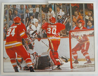 1989-90 Panini Album Stickers - [Base] #6 Stanley Cup Playoffs - Calgary Flames vs. Chicago Blackhawks (Left) + 1989-90 Panini Album Stickers - [Base] #7 Stanley Cup Playoffs - Calgary Flames vs. Chicago Blackhawks (Right)