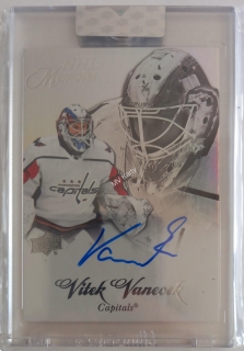 2020-21 Clear Cut NHL Memoirs Vitek Vanecek M-VV Auto